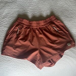 Vuori Dash Short size small